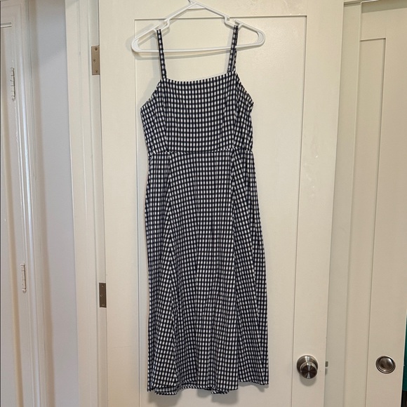GAP Dresses & Skirts - Gap Gingham Midi Dress | Size 10 | Navy & White | Smocked Bodice